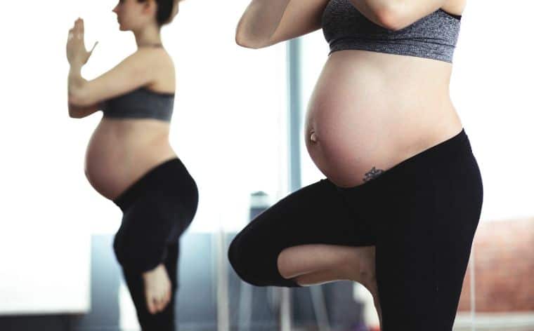 Pregnant woman doing healthy exercises
