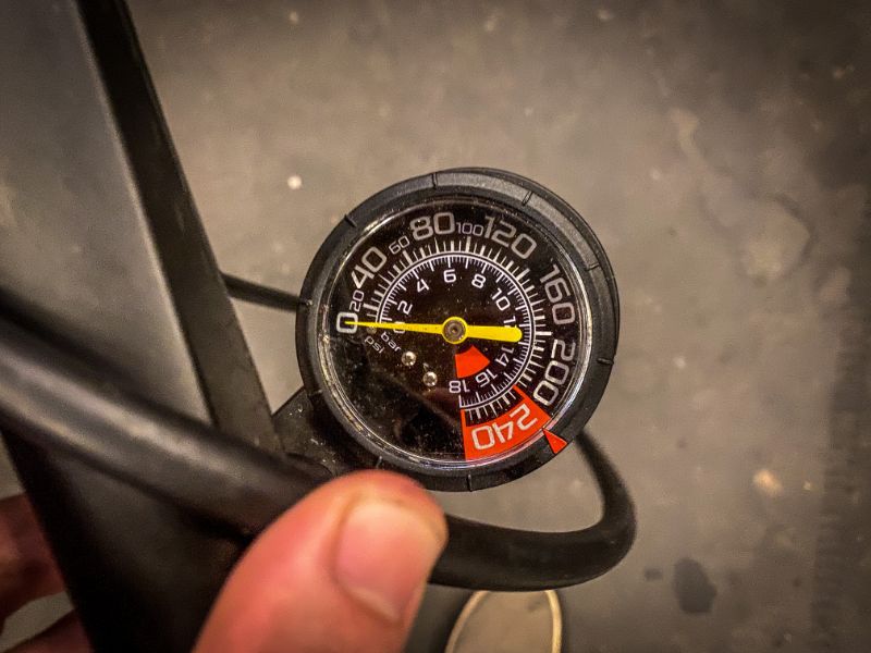 A pressure gauge for bike pump